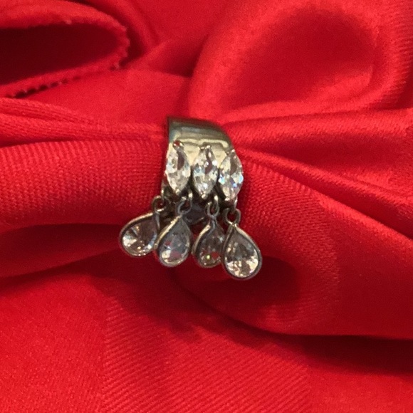 Clear crystal stone silver ring - Picture 1 of 4